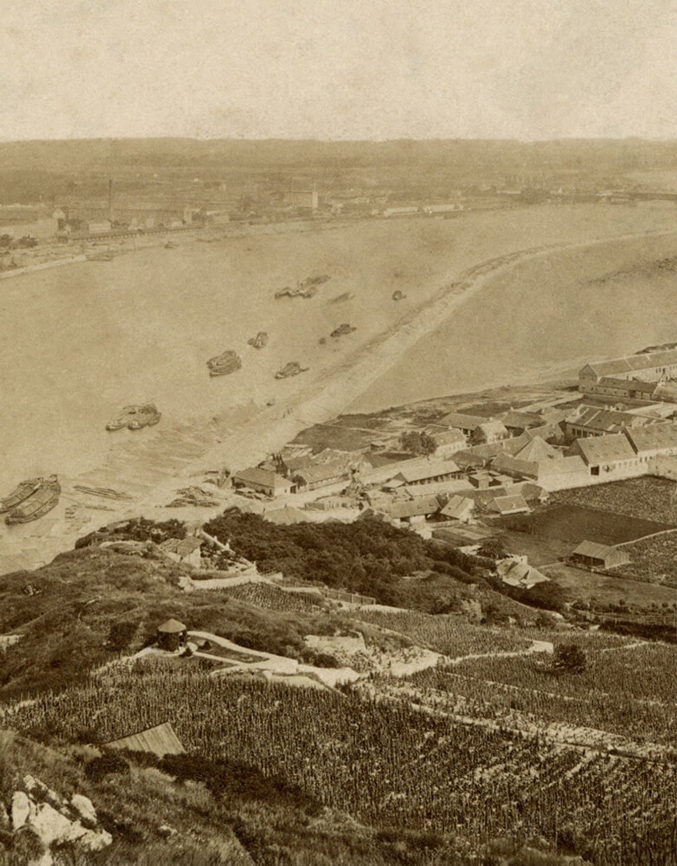 Egy, a Gellért-hegyen készült 19. századi archív panorámakép részlete a főváros déli dunai szakaszáról